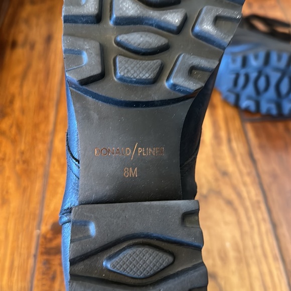 Donald J Pliner Bootie - Picture 7 of 7